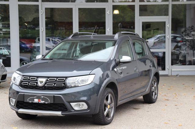 Sandero 1.5/ /Tempomat/KAT/Metallic/Einparkhilfe